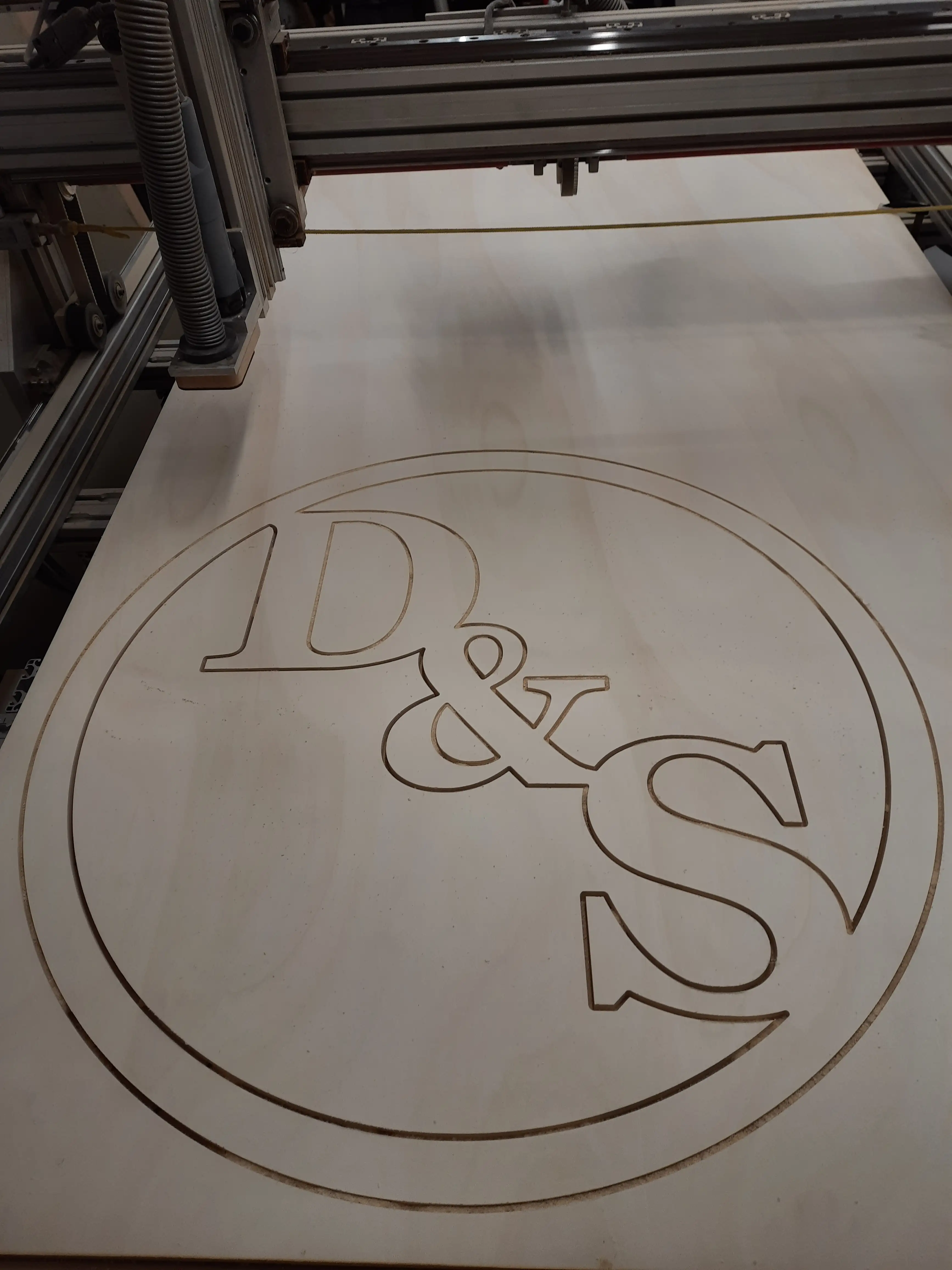 foto van de freesmachine in werking